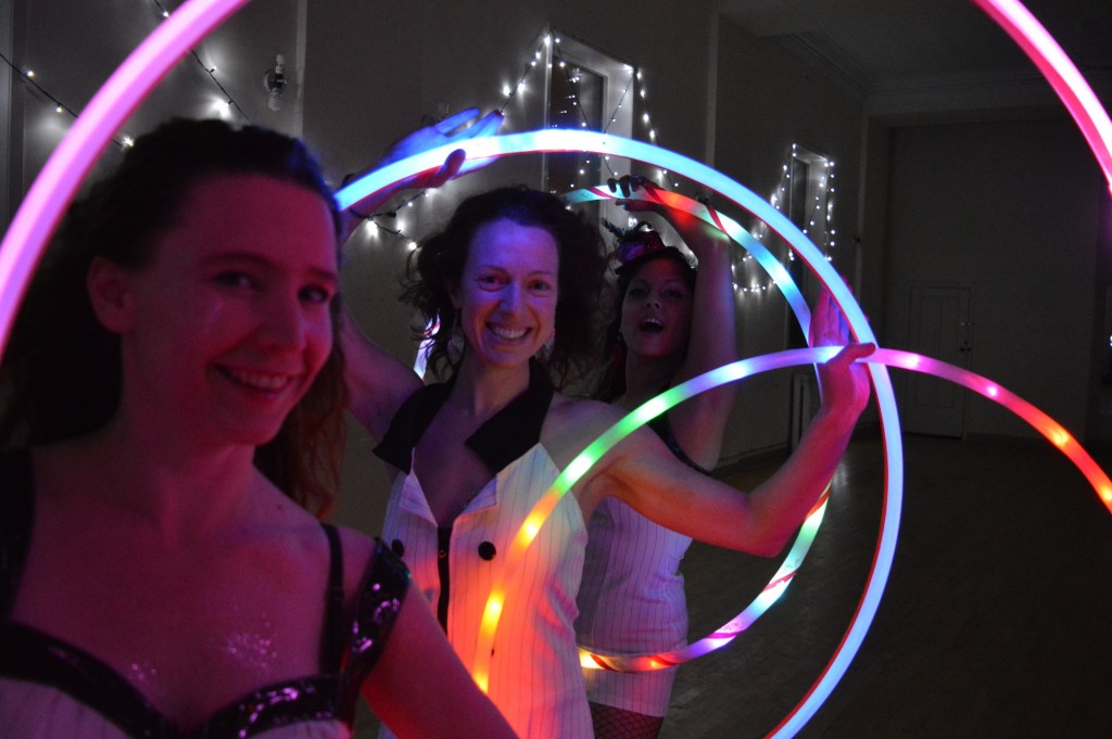 Go-Go Glow Girls: The Light of the Party!